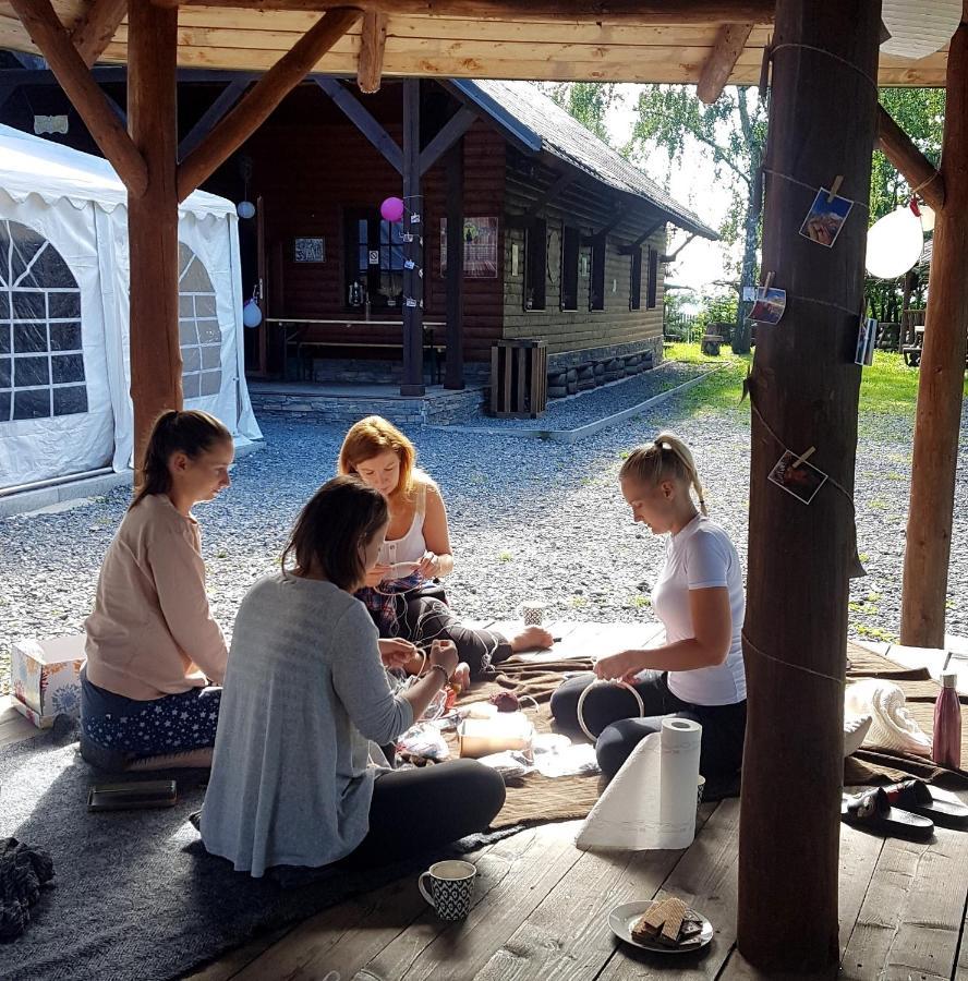 Pensiony A Ubytovani V Kempu Indiana Edrovice Exterior foto