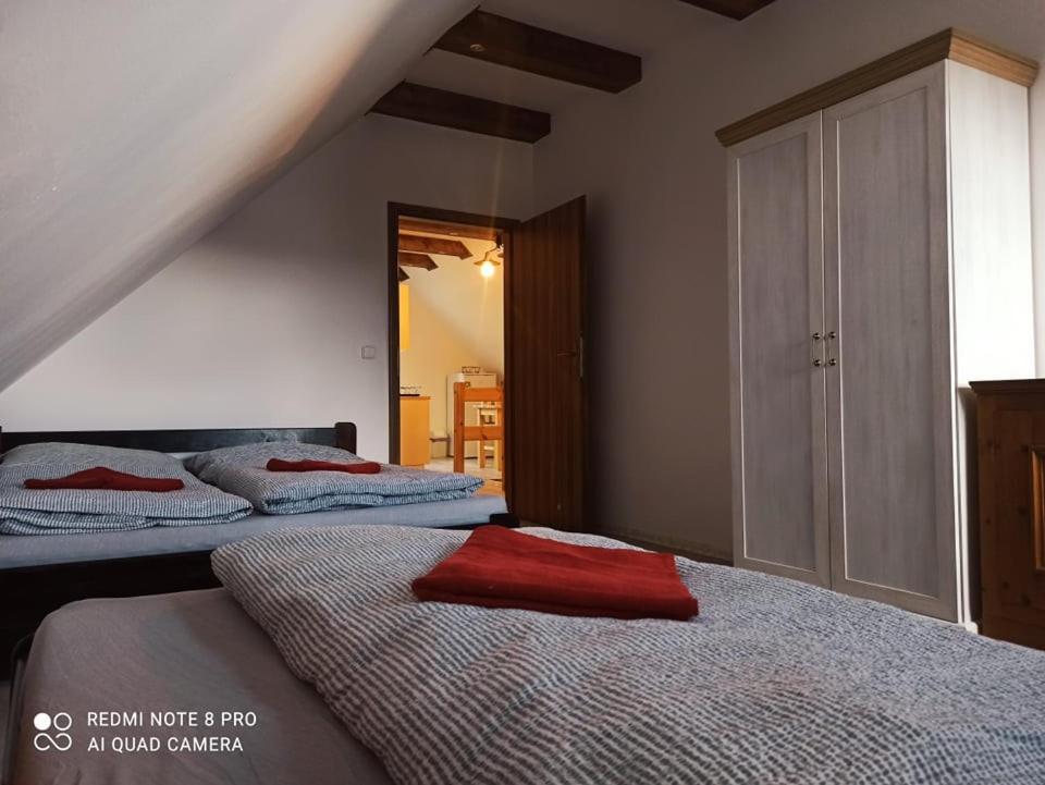 Pensiony A Ubytovani V Kempu Indiana Edrovice Exterior foto